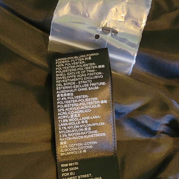 Urban Outfitters Women's Printed Double Breasted Wool Coat with Faux Fur Trim - Picture 5 of 8